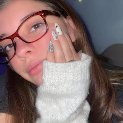 Maddie 🍓🧸